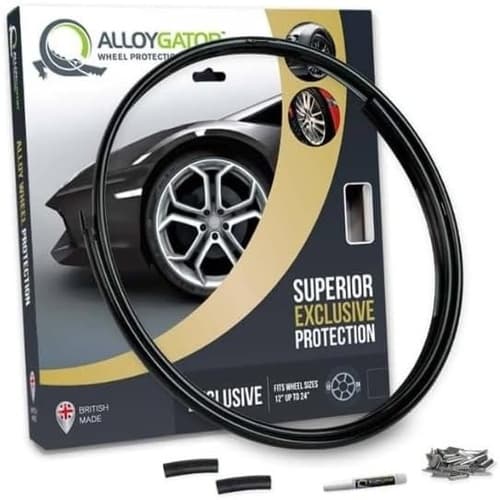 Car rim with black protector